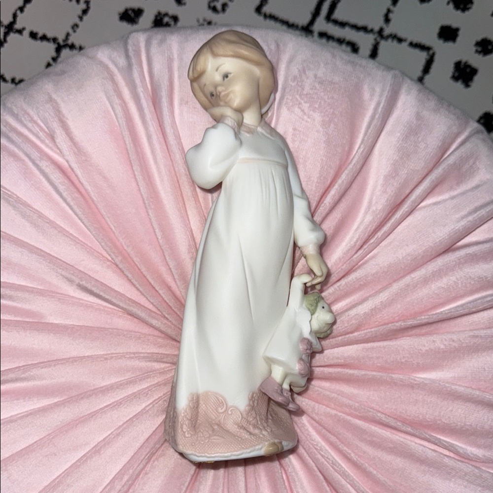 Daisa 1991 Golden Memories, Girl w/ Clown Matte Figurine - Handmade in Spain EUC